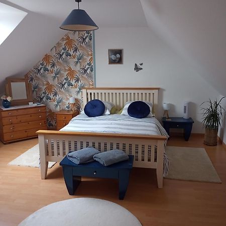 Four Chimneys Apartamento Treffrin Exterior foto